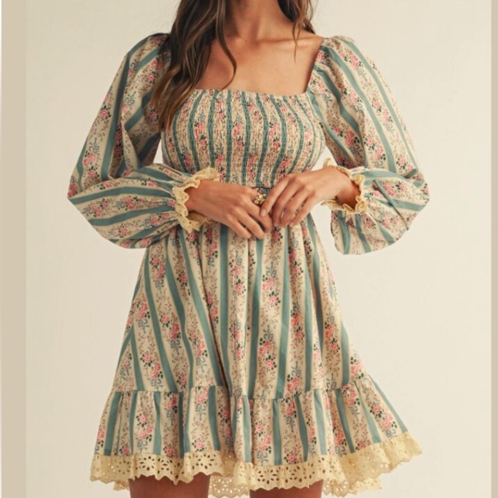 Vintage-Inspired Floral Long Sleeve Dress Lace Trim